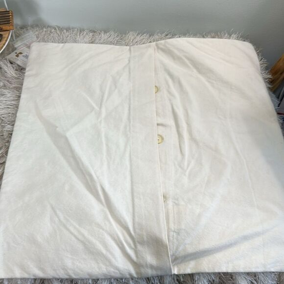 Pottery Barn Cora Medallion Embroidered Pillow Cover 20”x 20” Neutral Tones - Picture 3 of 17